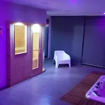 Aurora Resort *